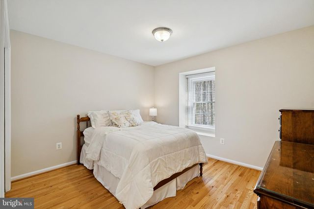 7810 ASHLEY GLEN RD, Annandale, VA 22003