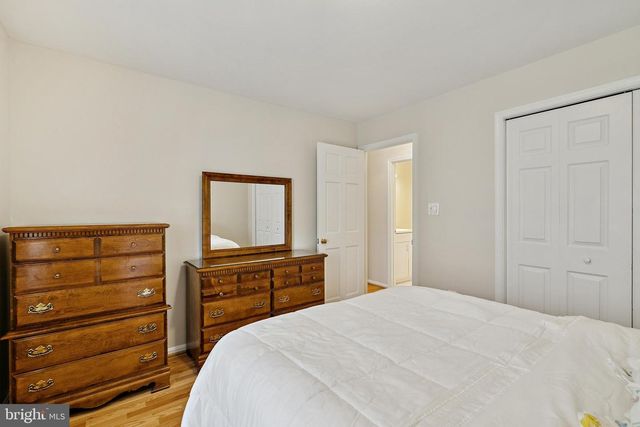 7810 ASHLEY GLEN RD, Annandale, VA 22003