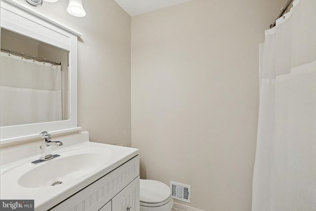 7810 ASHLEY GLEN RD, Annandale, VA 22003