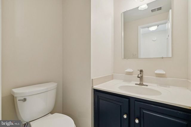 7810 ASHLEY GLEN RD, Annandale, VA 22003