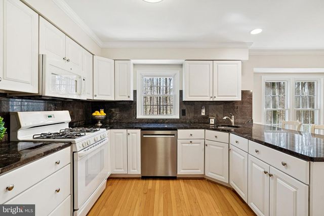 7810 ASHLEY GLEN RD, Annandale, VA 22003