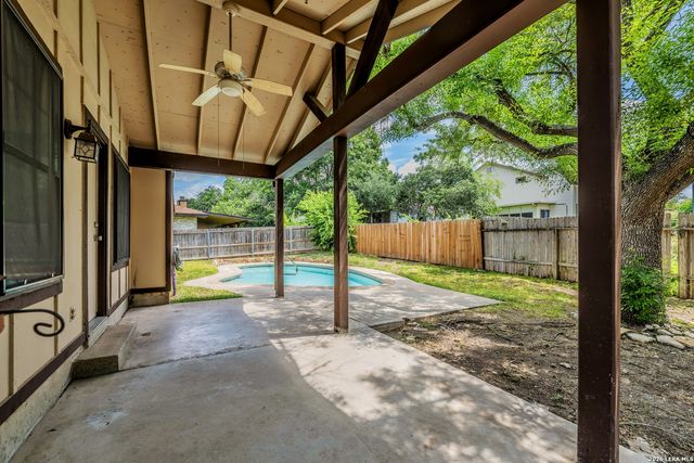 6122 RIDGEBROOK ST, San Antonio, TX 78250