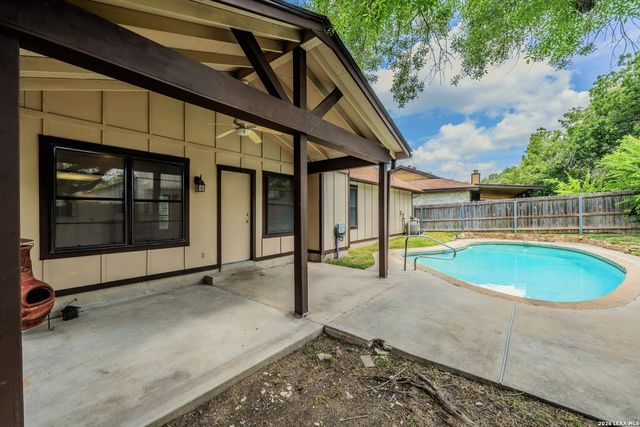 6122 RIDGEBROOK ST, San Antonio, TX 78250