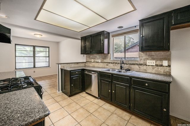 6122 RIDGEBROOK ST, San Antonio, TX 78250