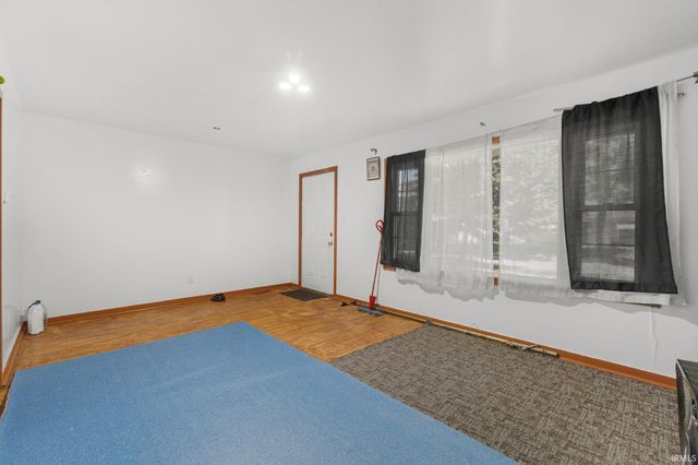 401 W Fairfax Avenue, Fort Wayne, IN 46807