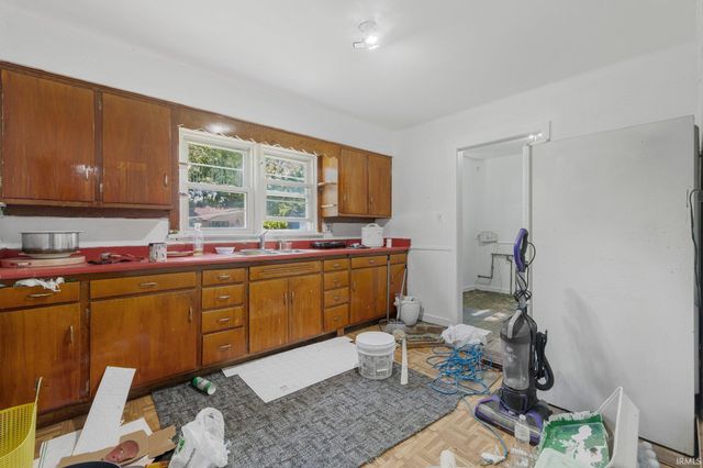 401 W Fairfax Avenue, Fort Wayne, IN 46807