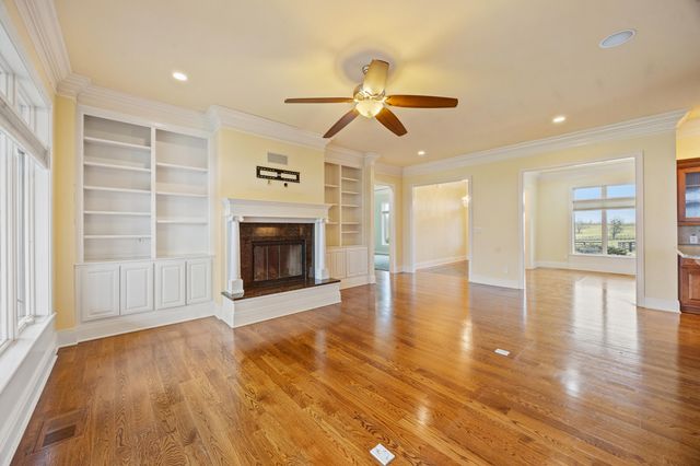 3360 Shannon Run Road, Versailles, KY 40383