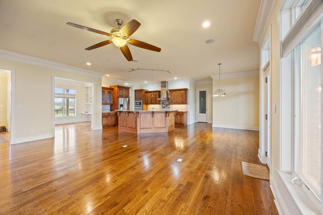 3360 Shannon Run Road, Versailles, KY 40383