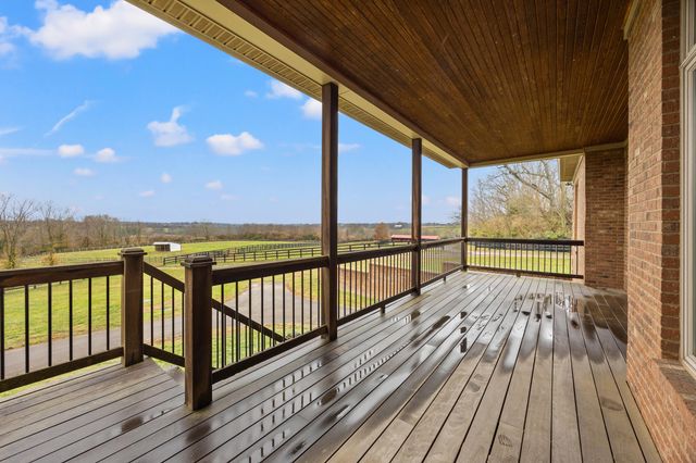 3360 Shannon Run Road, Versailles, KY 40383