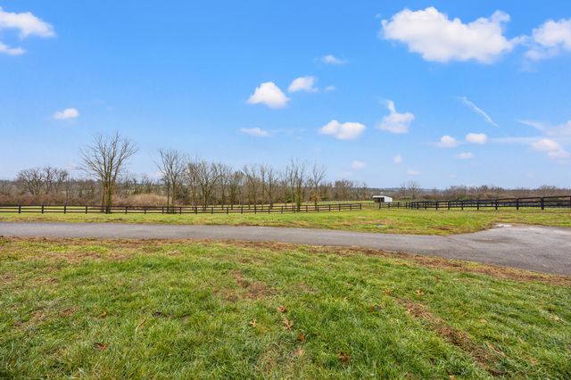 3360 Shannon Run Road, Versailles, KY 40383