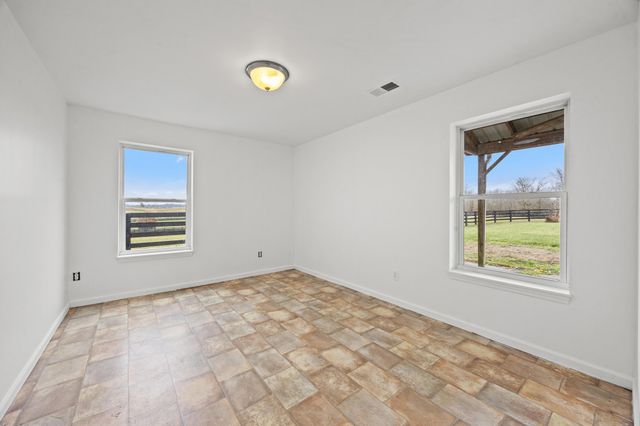 3360 Shannon Run Road, Versailles, KY 40383