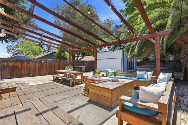 140 2nd Street, Gilroy, CA 95020