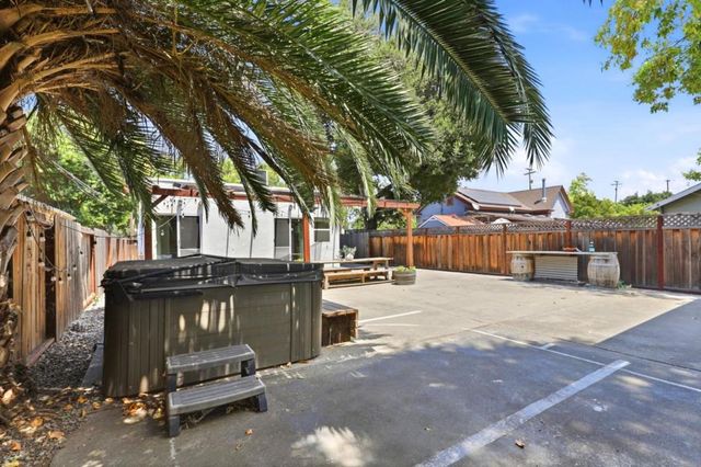 140 2nd Street, Gilroy, CA 95020