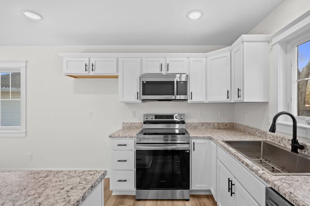 2505 Shaw Street, Des Moines, IA 50317