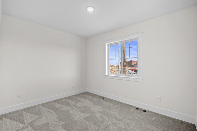 2505 Shaw Street, Des Moines, IA 50317