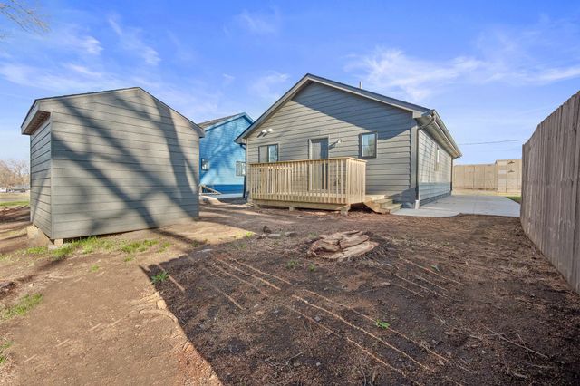 2505 Shaw Street, Des Moines, IA 50317