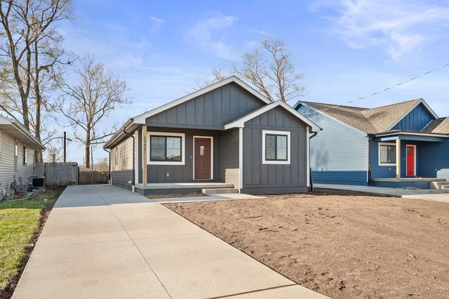 2505 Shaw Street, Des Moines, IA 50317