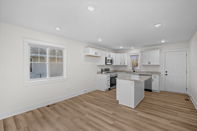 2505 Shaw Street, Des Moines, IA 50317