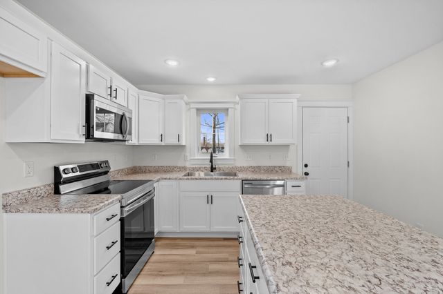 2505 Shaw Street, Des Moines, IA 50317