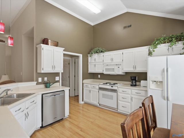 3122 Navajo Drive, Decatur, AL 35603