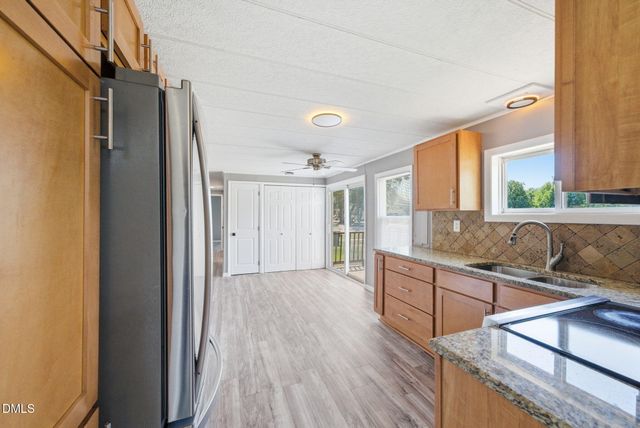 320 E Earp Street, Holly Springs, NC 27540