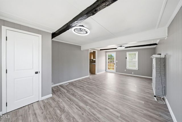 320 E Earp Street, Holly Springs, NC 27540