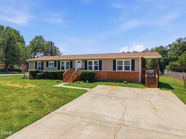 320 E Earp Street, Holly Springs, NC 27540