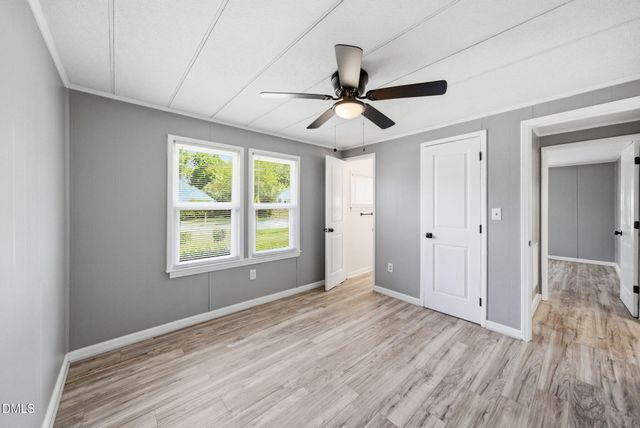 320 E Earp Street, Holly Springs, NC 27540