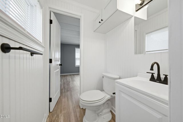 320 E Earp Street, Holly Springs, NC 27540