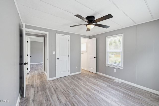 320 E Earp Street, Holly Springs, NC 27540