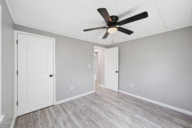 320 E Earp Street, Holly Springs, NC 27540
