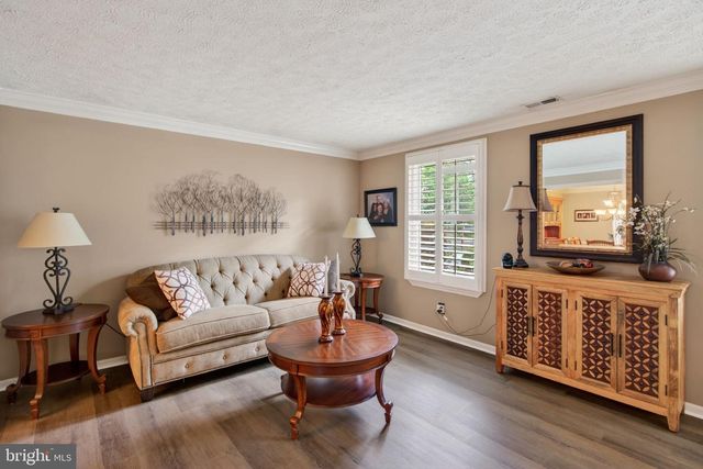 52 MASTERS CIR, Marlton, NJ 08053