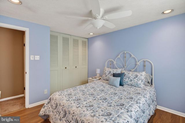 52 MASTERS CIR, Marlton, NJ 08053