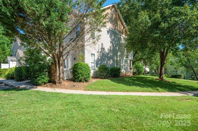 11339 Dundarrach Lane, Charlotte, NC 28277
