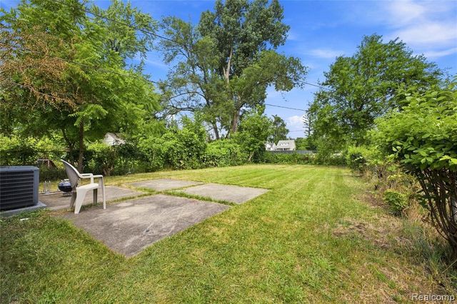 18974 Dale Street, Detroit, MI 48219