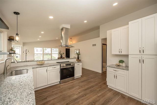 1494 Brittany Cove, Cottleville, MO 63304