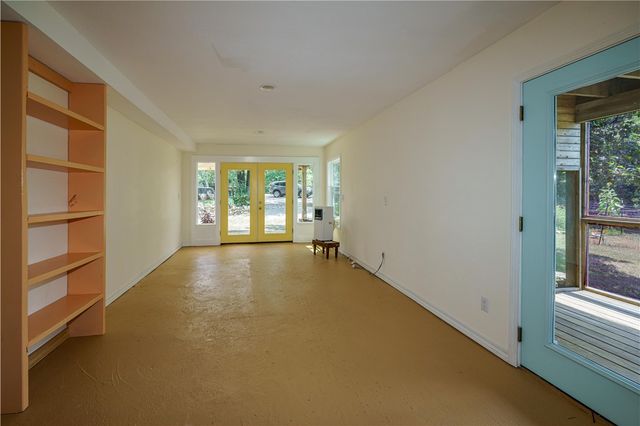 679 County Road 332, Eureka Springs, AR 72632