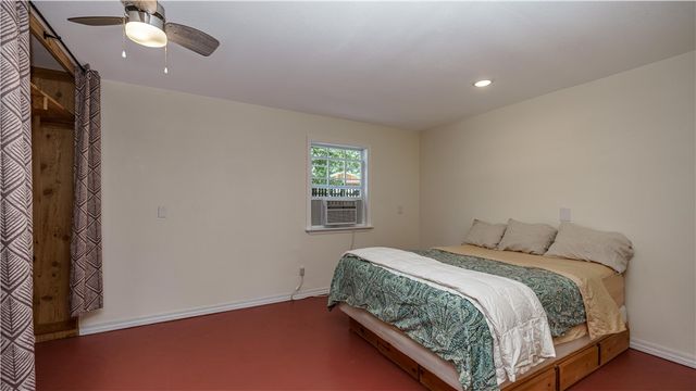 679 County Road 332, Eureka Springs, AR 72632