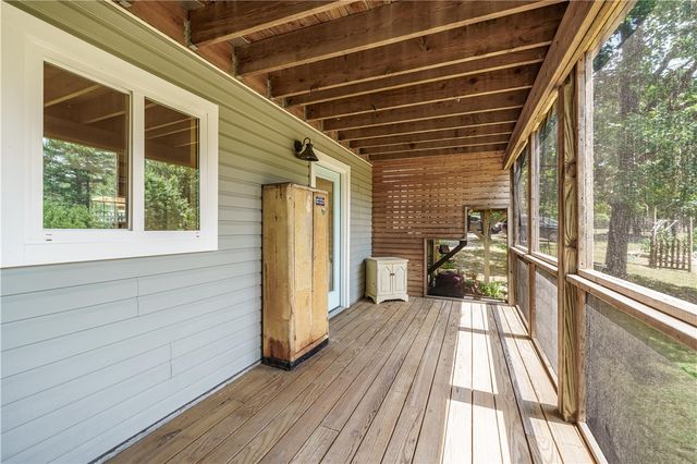 679 County Road 332, Eureka Springs, AR 72632
