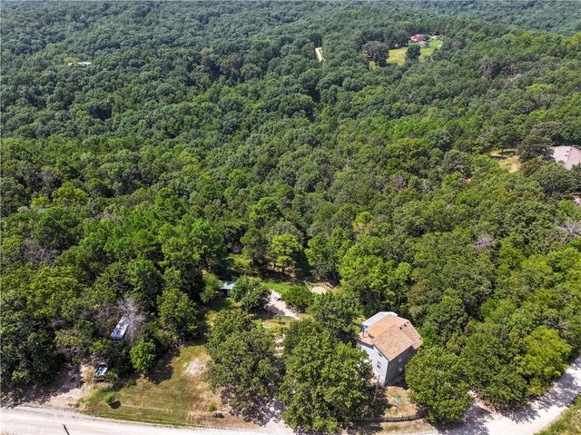 679 County Road 332, Eureka Springs, AR 72632