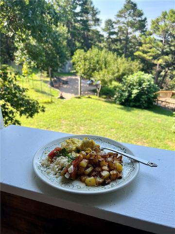 679 County Road 332, Eureka Springs, AR 72632