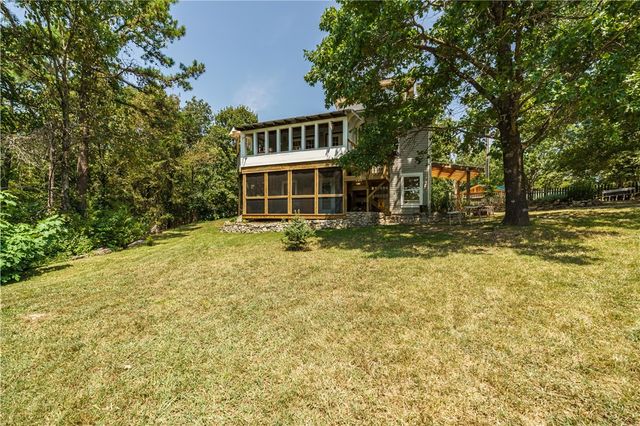 679 County Road 332, Eureka Springs, AR 72632
