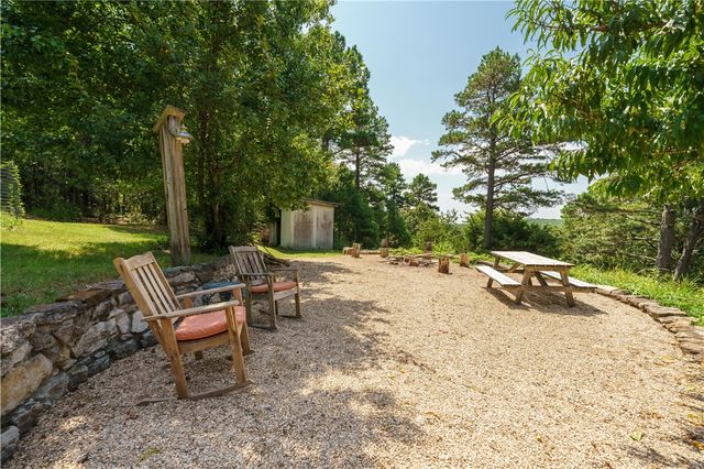679 County Road 332, Eureka Springs, AR 72632
