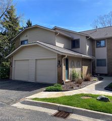 6463 Maple Hills Lane, Bloomfield Hills, MI 48301