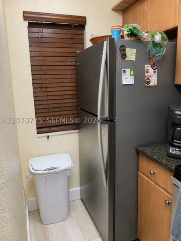 7991 NW 8th St 110, Miami, FL 33126