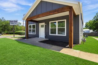 214 D Street, Whitesboro, TX 76273