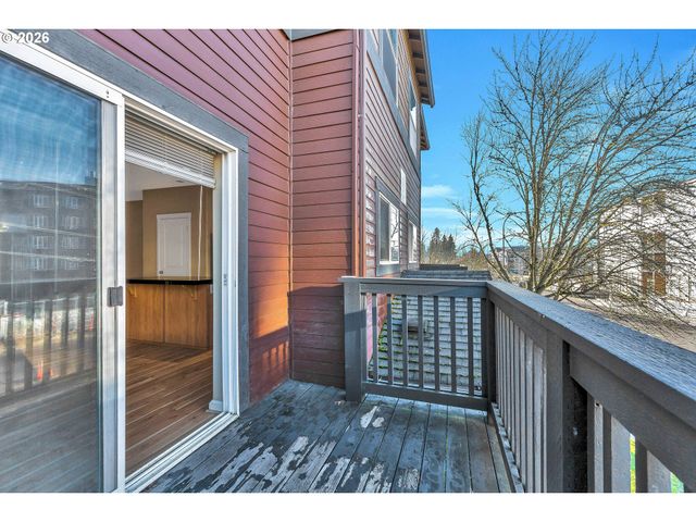 1000 Sw 170TH Ave 201, Beaverton, OR 97003