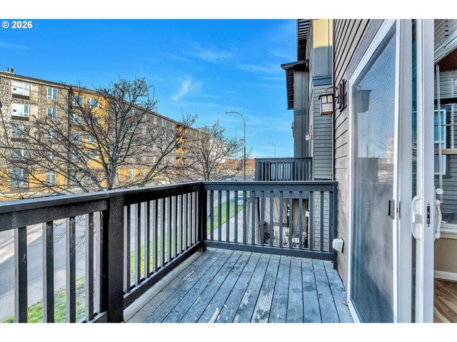 1000 Sw 170TH Ave 201, Beaverton, OR 97003