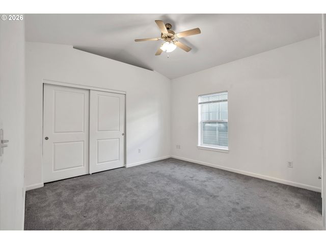 1000 Sw 170TH Ave 201, Beaverton, OR 97003