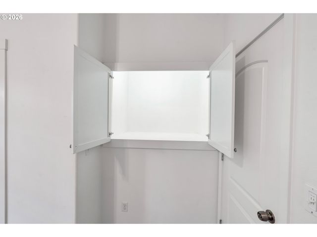 1000 Sw 170TH Ave 201, Beaverton, OR 97003